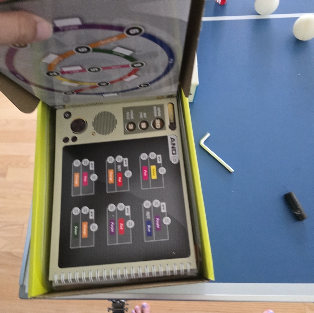 ThinkFun Robot Repair Programming Game - Green - Picture 2 of 5